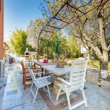 Family Frendly With Pool Holiday home Fazana