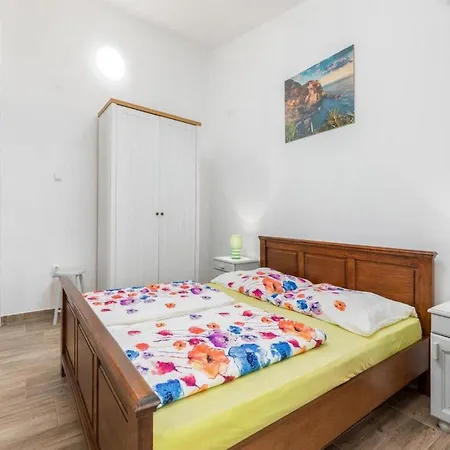 Holiday home Family Frendly With Pool Fazana
